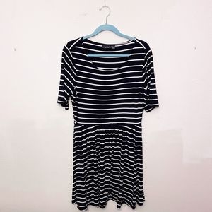 Apt. 9 3/4 Sleeved Dress with Pockets Black/White Striped Size L